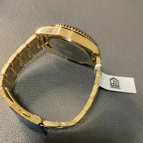 Montres Prestige Men's Watch - 42mm, Gold (MPW-0085) - Picture 4 of 7